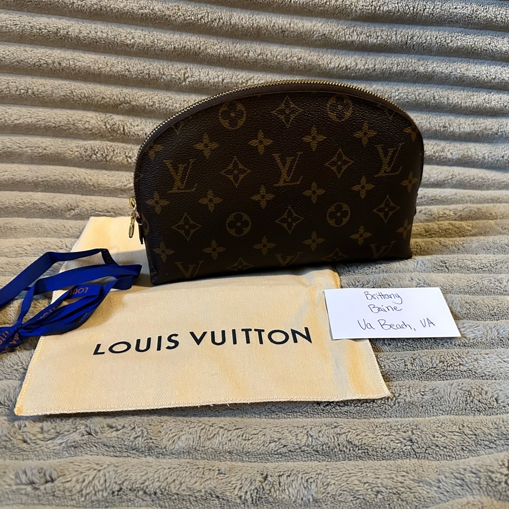 DISCONTINUED Louis Vuitton Cosmetic Pouch GM